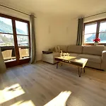 Haus Ingrid アパートホテル 4*